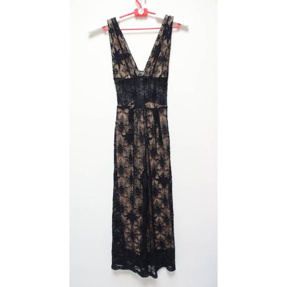 Free People Nightcap Black Fleur Mesh Lace Crop Jumpsuit Size 2 - Picture 3 of 7